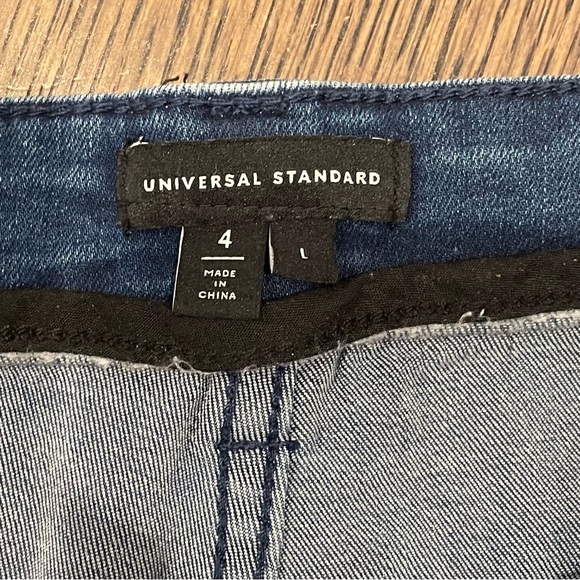 Universal Standard High-Rise Skinny Jeans - Picture 3 of 4
